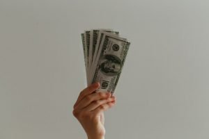 The Fed wants to limit wage growth. That’s particularly bad for women –  tribunalinquiry.com